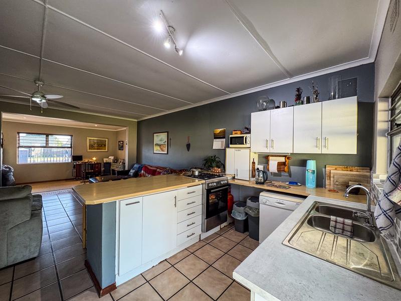 2 Bedroom Property for Sale in Sandbaai Western Cape